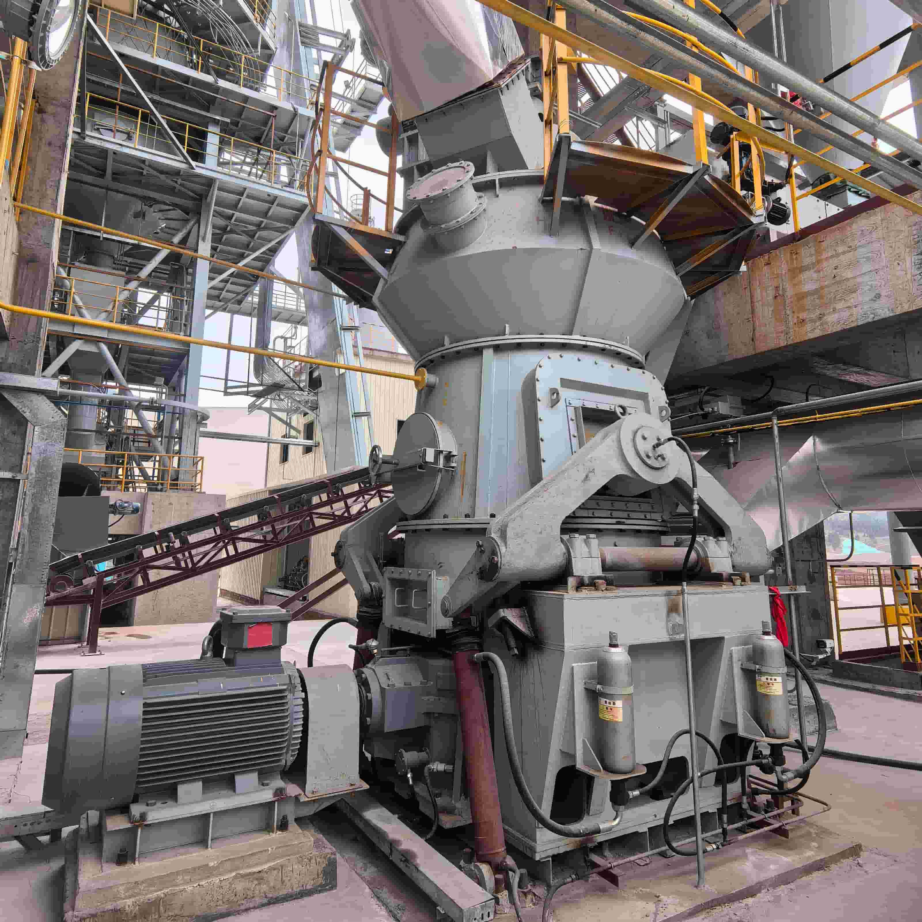 Limestone vertical roller mill