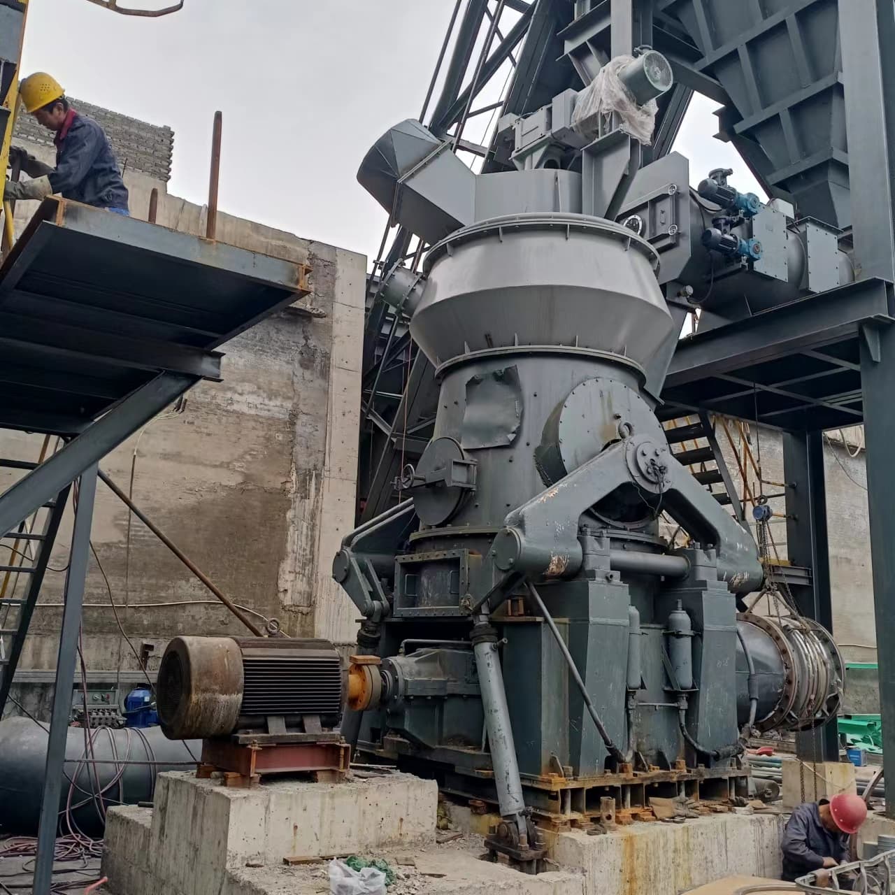 vertical bentonite powder grinding machine